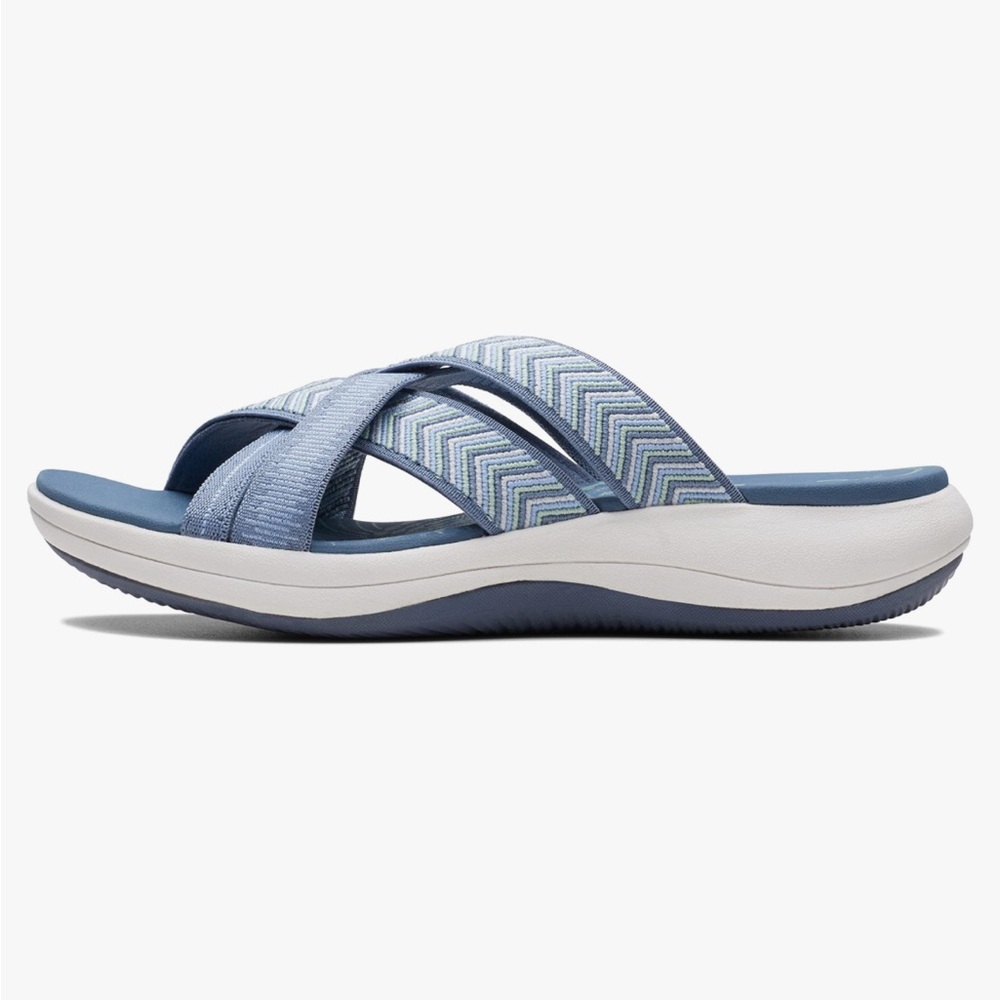 Clarks cloudsteppers women’s sandals, size 9